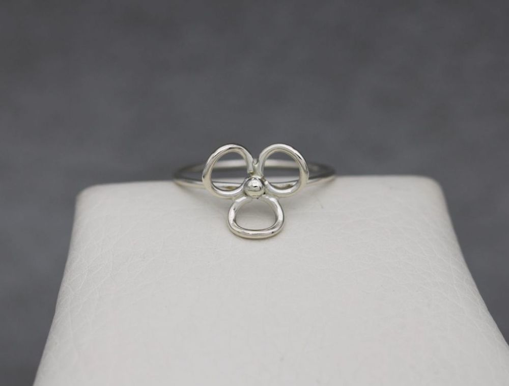 REFURBISHED Sterling silver wire flower stacking ring (L ½)