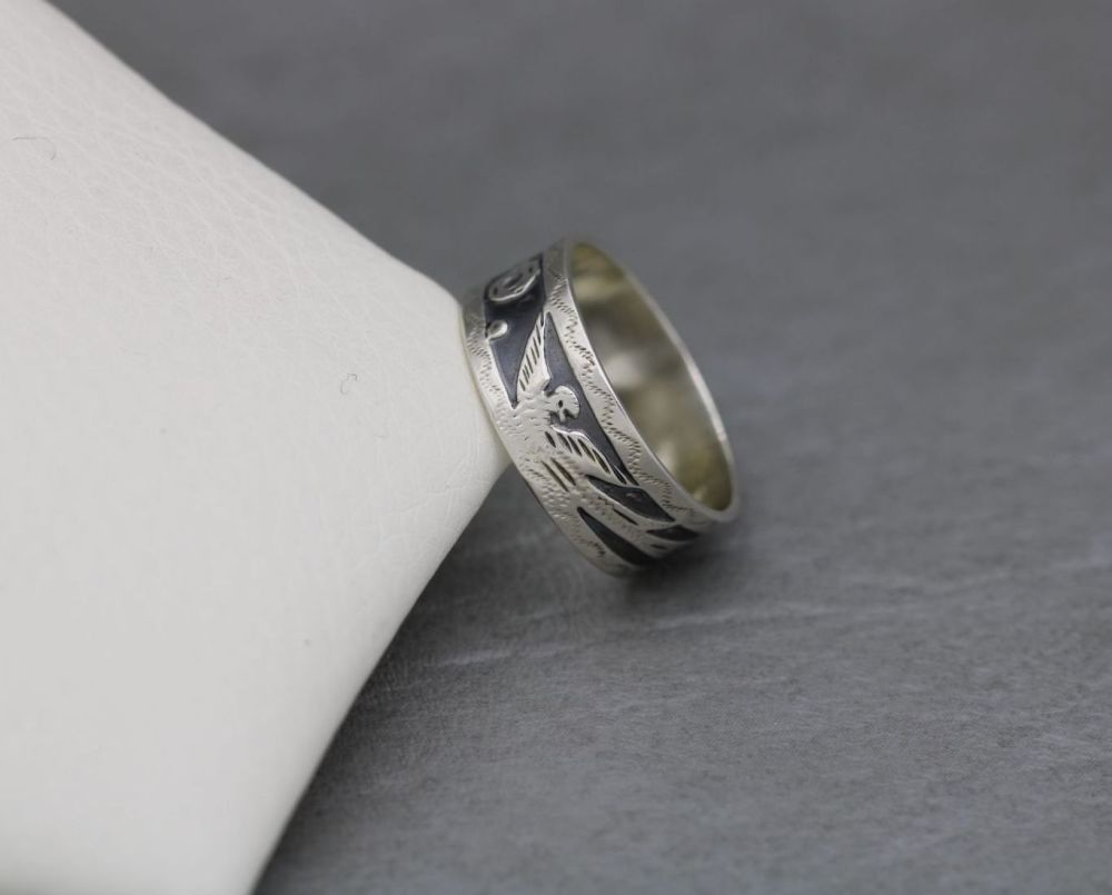 REFURBISHED Oxidised sterling silver storyteller style ring (P)