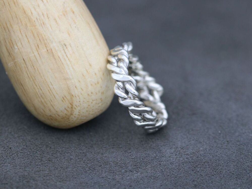 HANDMADE Seriously twisted sterling silver ring (Q)