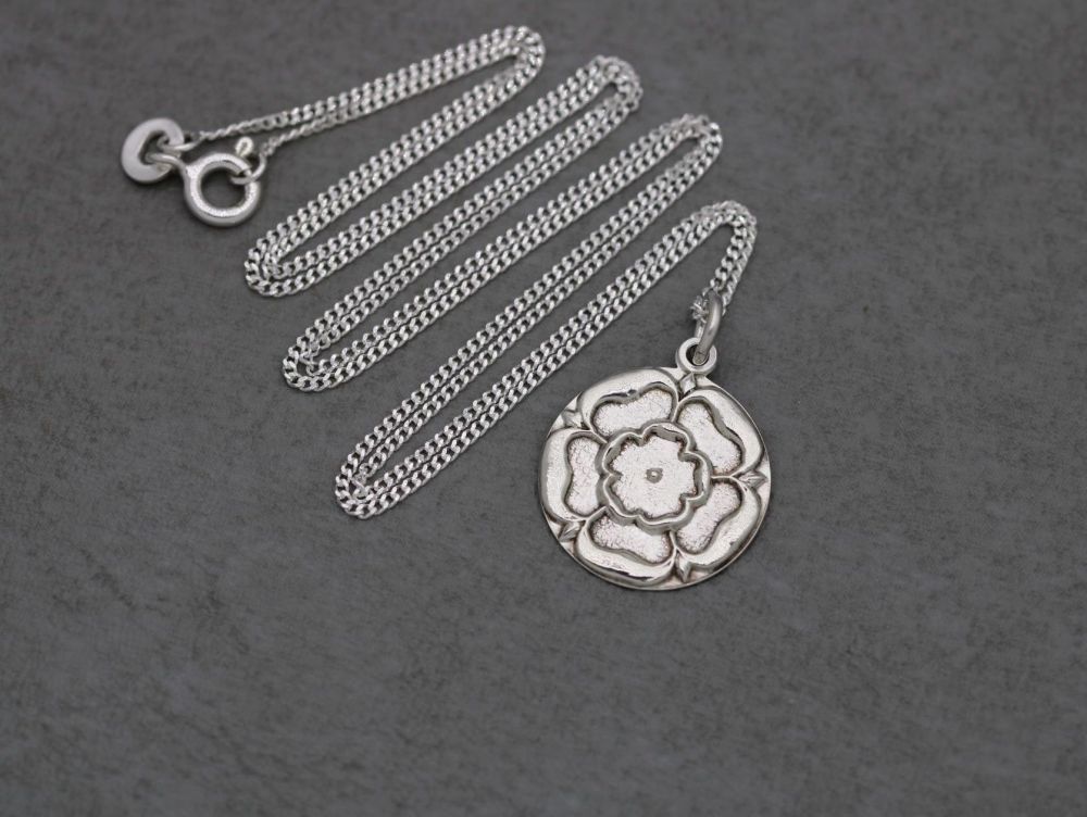 REFURBISHED Small sterling silver Tudor rose necklace