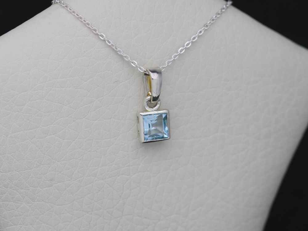 REFURBISHED Small square sterling silver & blue stone necklace