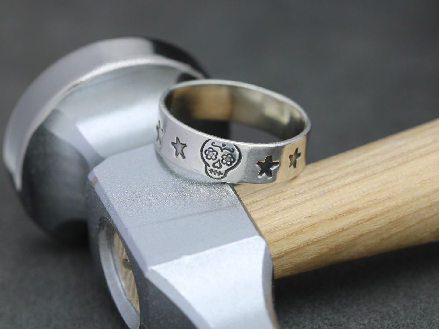 skull and stars band (1)