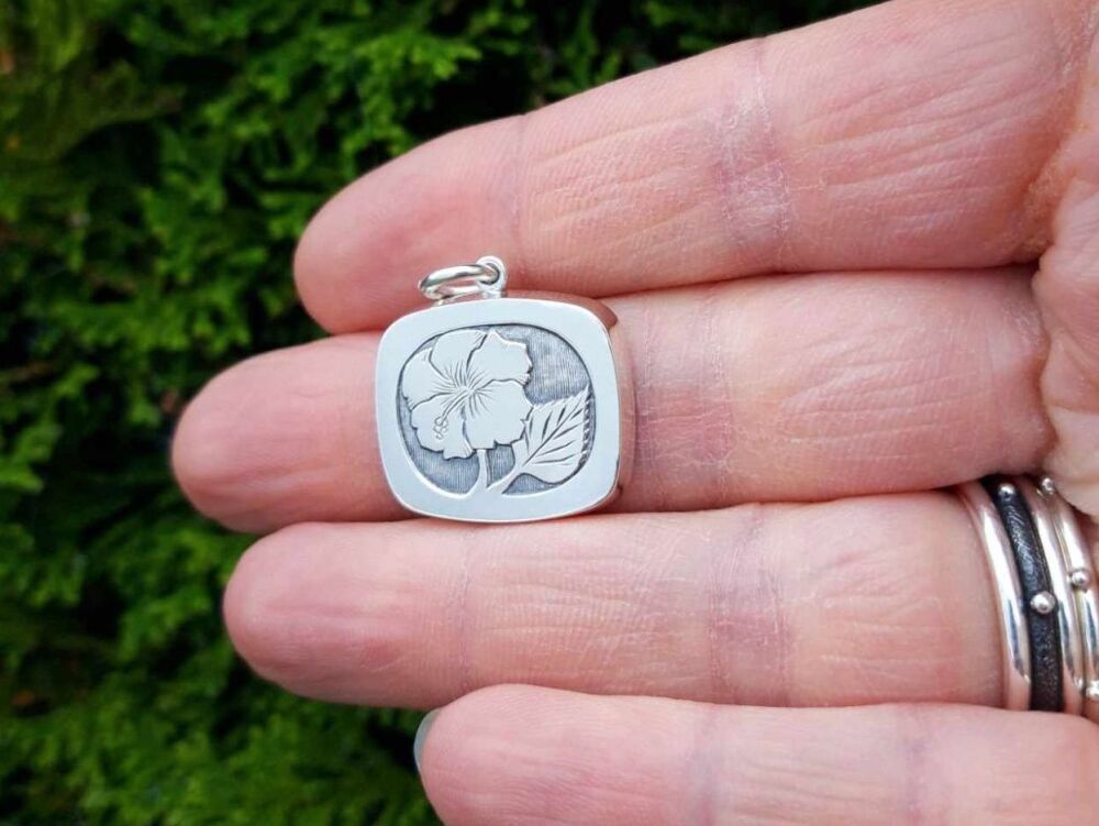 REFURBISHED Finnish sterling silver flower pendant