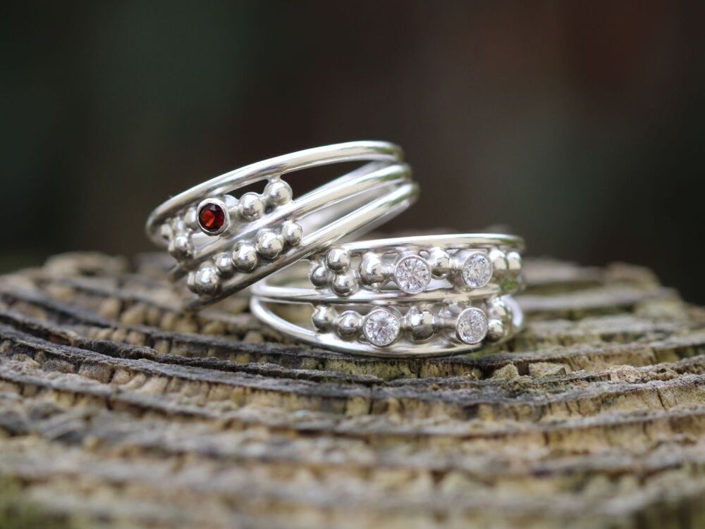 HANDMADE Sterling silver Goosebumps tri-band ring with gemstone