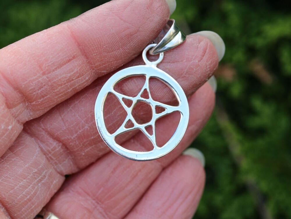 REFURBISHED Sterling silver pentagram star pendant