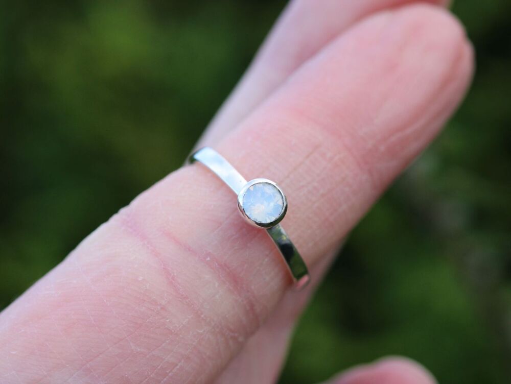 REFURBISHED Sterling silver & opalite solitaire ring (L)