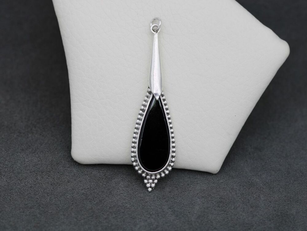 REFURBISHED Bali style sterling silver & black onyx pendant