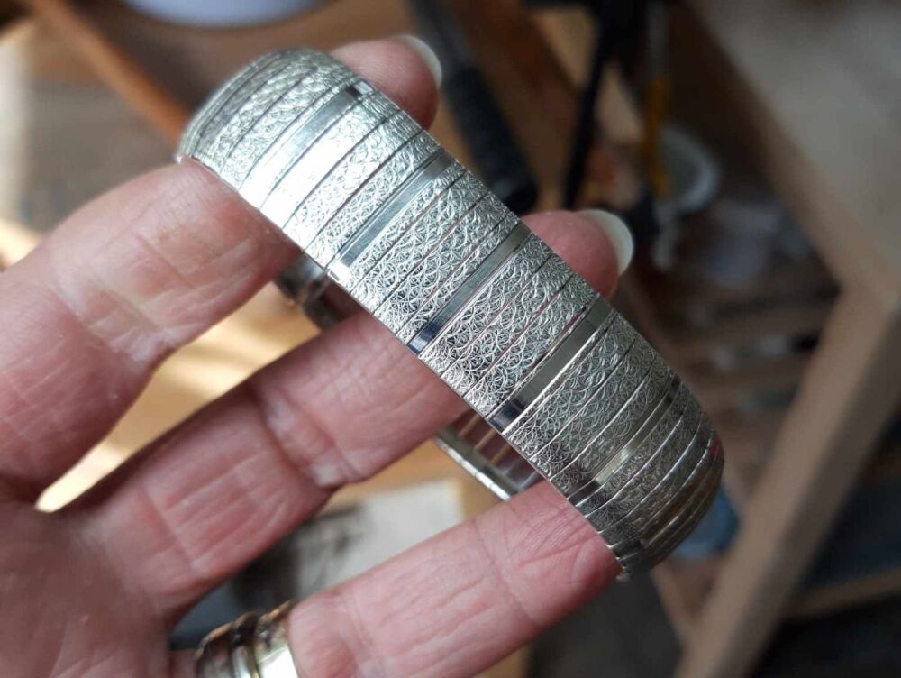 REFURBISHED Wide vintage sterling silver bracelet with safety clasp