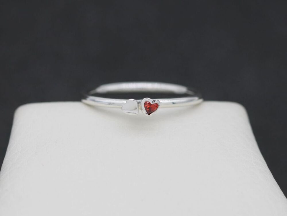 REFURBISHED Sterling silver hearts stacking ring (R)