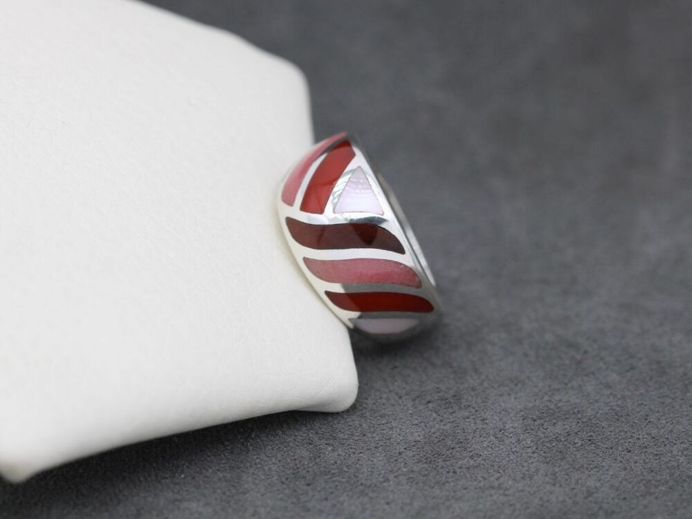 REFURBISHED Sterling silver, red tigers eye & mother of pearl ring (P)