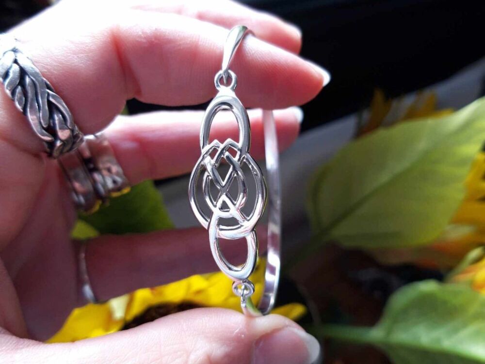 REFURBISHED Sterling silver Celtic knot bangle