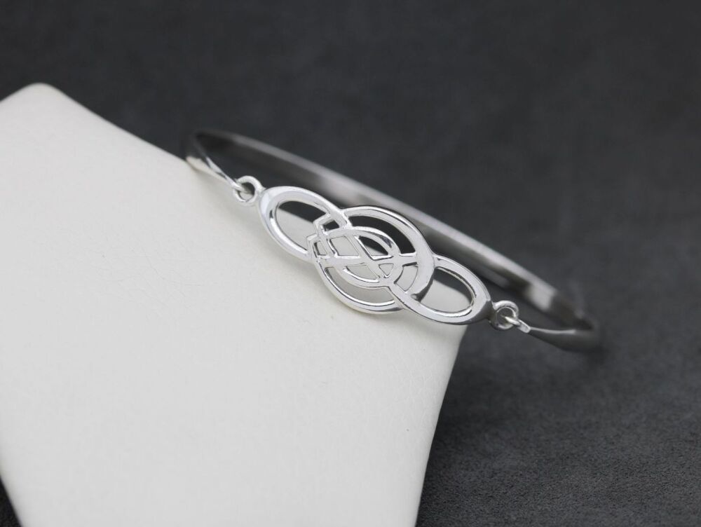 REFURBISHED Sterling silver Celtic knot bangle