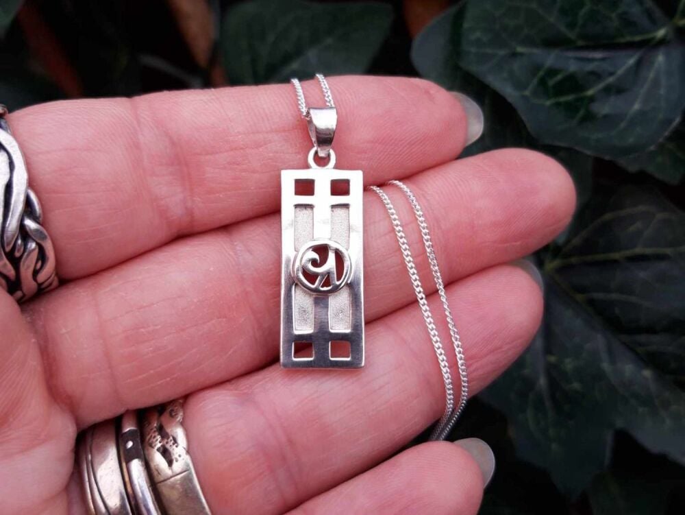 REFURBISHED Sterling silver rectangular abstract necklace