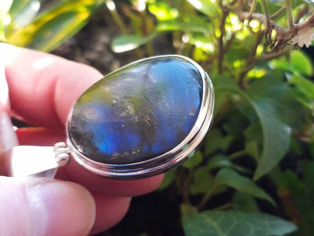 REFURBISHED Bold sterling silver & labradorite pendant