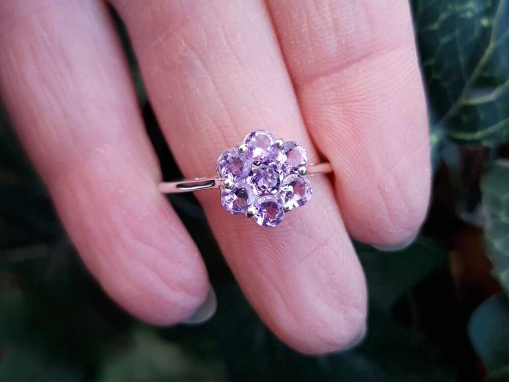 REFURBISHED Sterling silver & amethyst cluster ring (S)