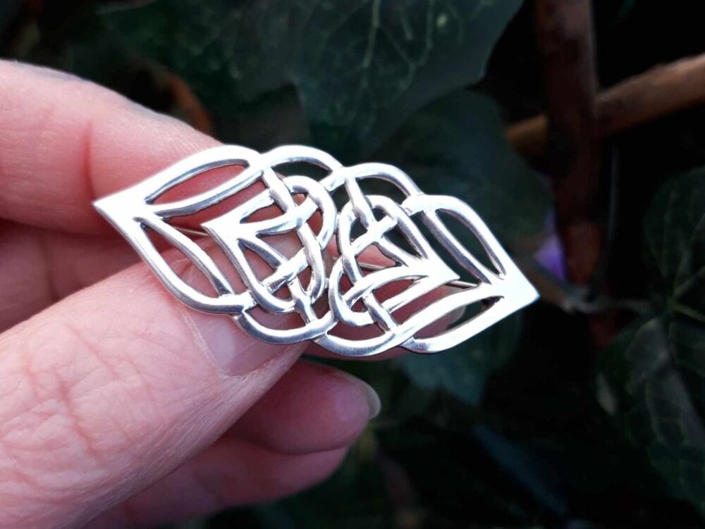 REFURBISHED Sterling silver celtic knot brooch