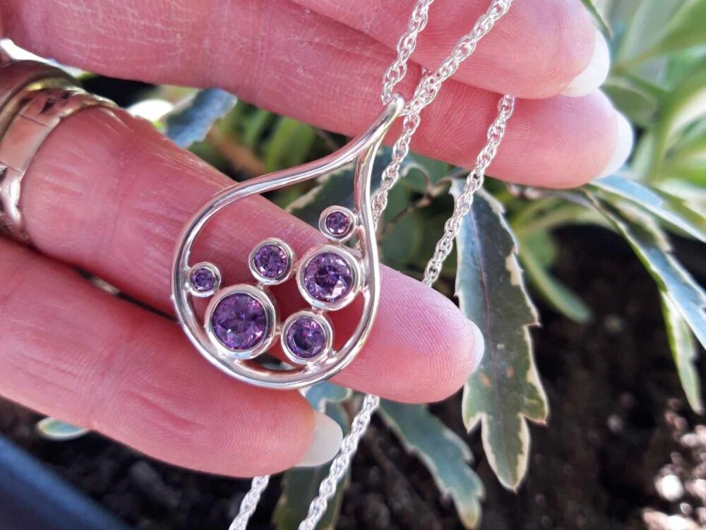 REFURBISHED Sterling silver & purple stone teardrop necklace