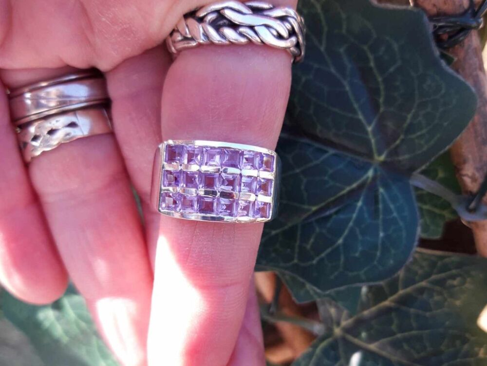 REFURBISHED Bold sterling silver & pale purple stone ring (P)