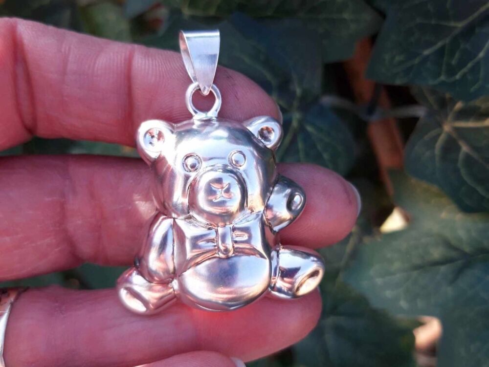 REFURBISHED Large sterling silver teddy bear pendant