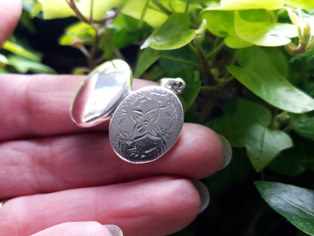 REFURBISHED Sterling silver floral engraved locket