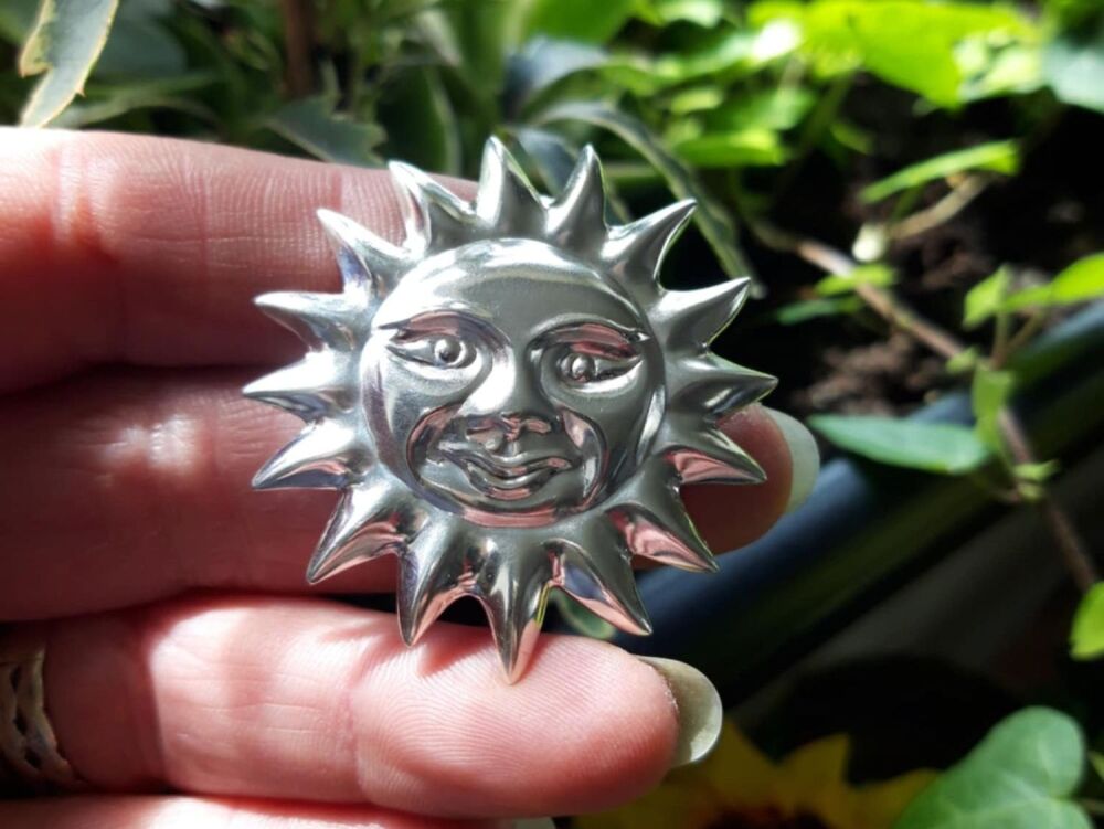REFURBISHED Bold sterling silver sun brooch with face
