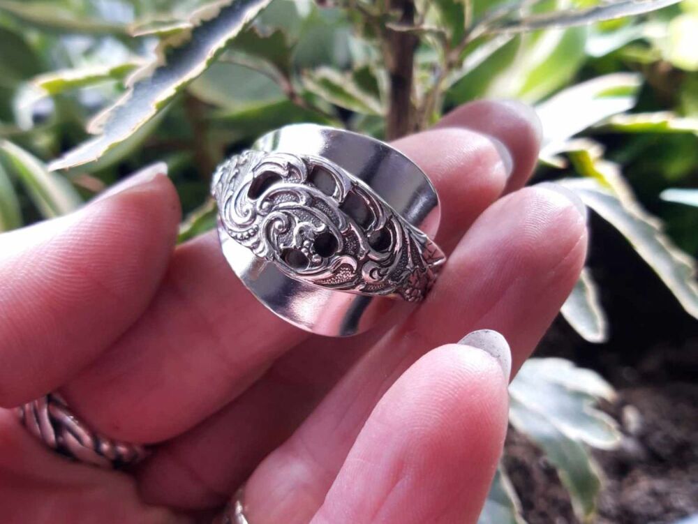 REPURPOSED Spoon ring (Z +2)