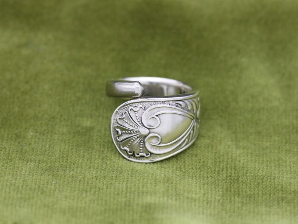 REPURPOSED Spoon ring (S)