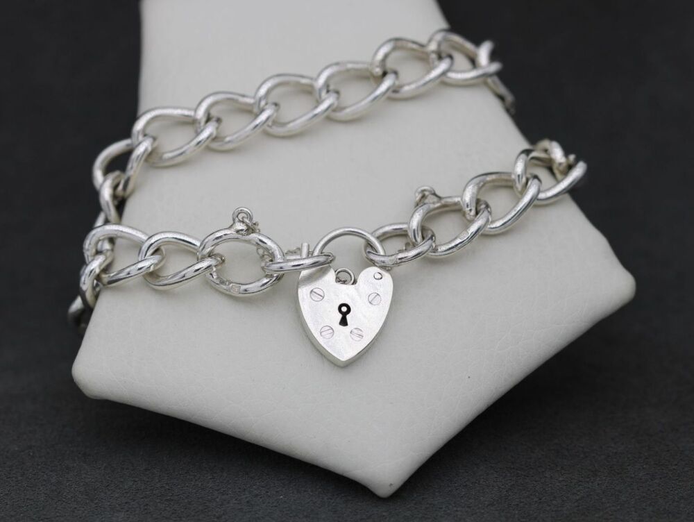 REFURBISHED Vintage sterling silver charm bracelet with heart padlock clasp
