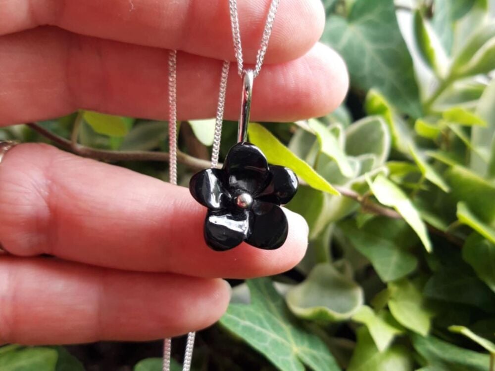REFURBISHED Floral sterling silver & black resin necklace