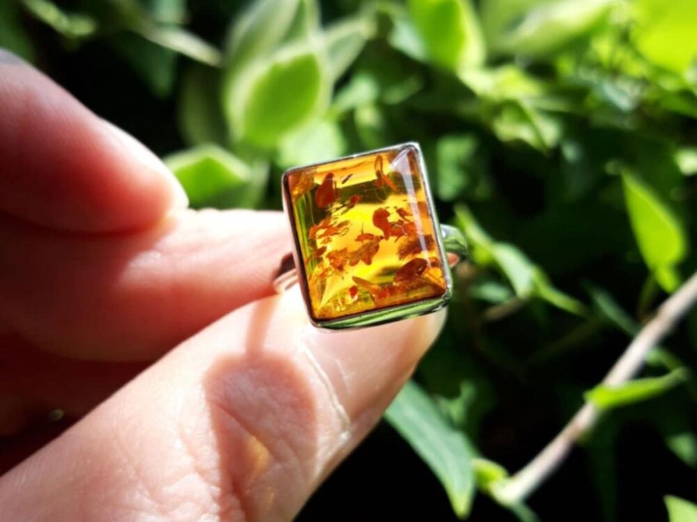 REFURBISHED Rectangular sterling silver & amber ring (M ½)