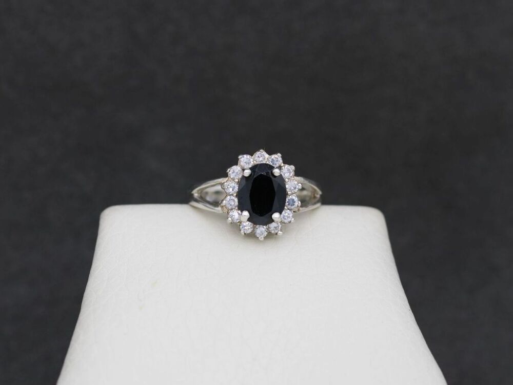 REFURBISHED Sterling silver cluster ring with deep blue & clear stones (N)