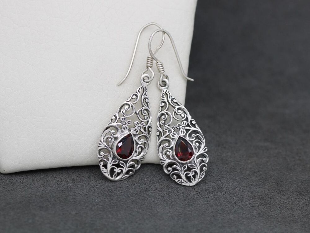 REFURBISHED Decorative sterling silver & garnet earrings