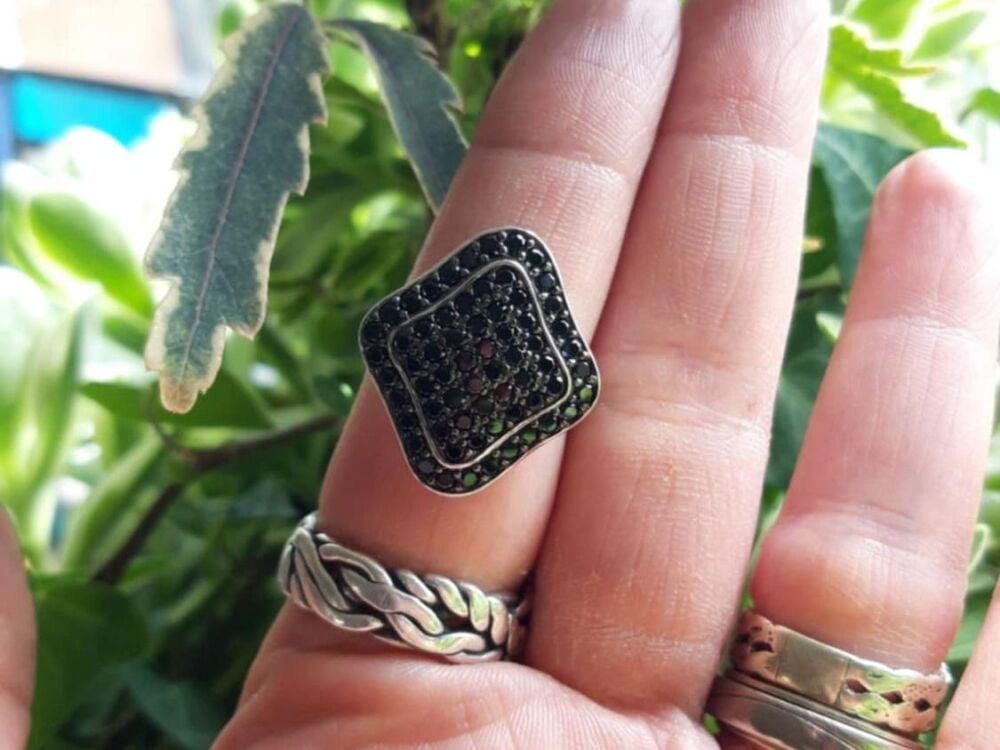 REFURBISHED Statement sterling silver & black spinel ring (P ½)