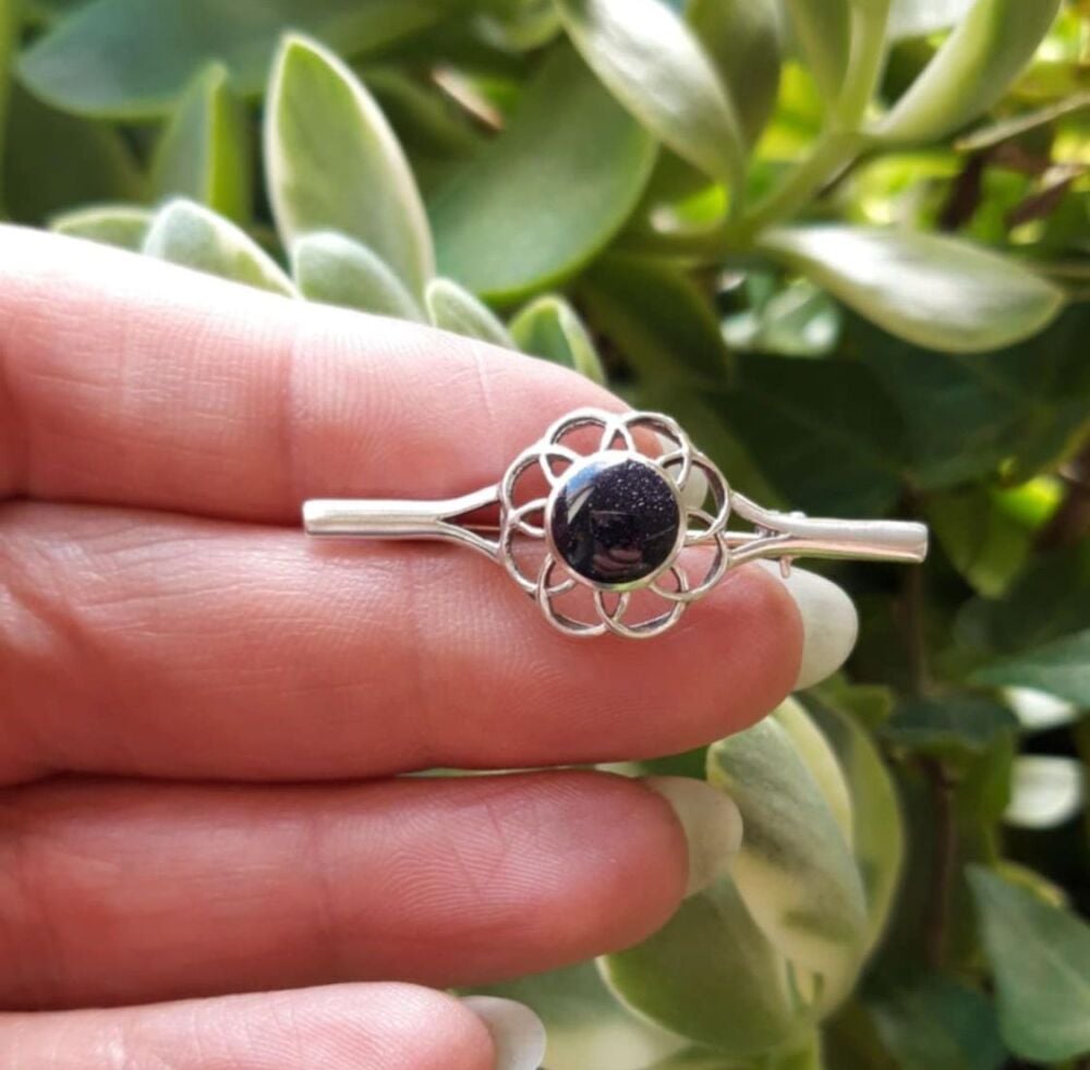 REFURBISHED Vintage silver & blue goldstone brooch