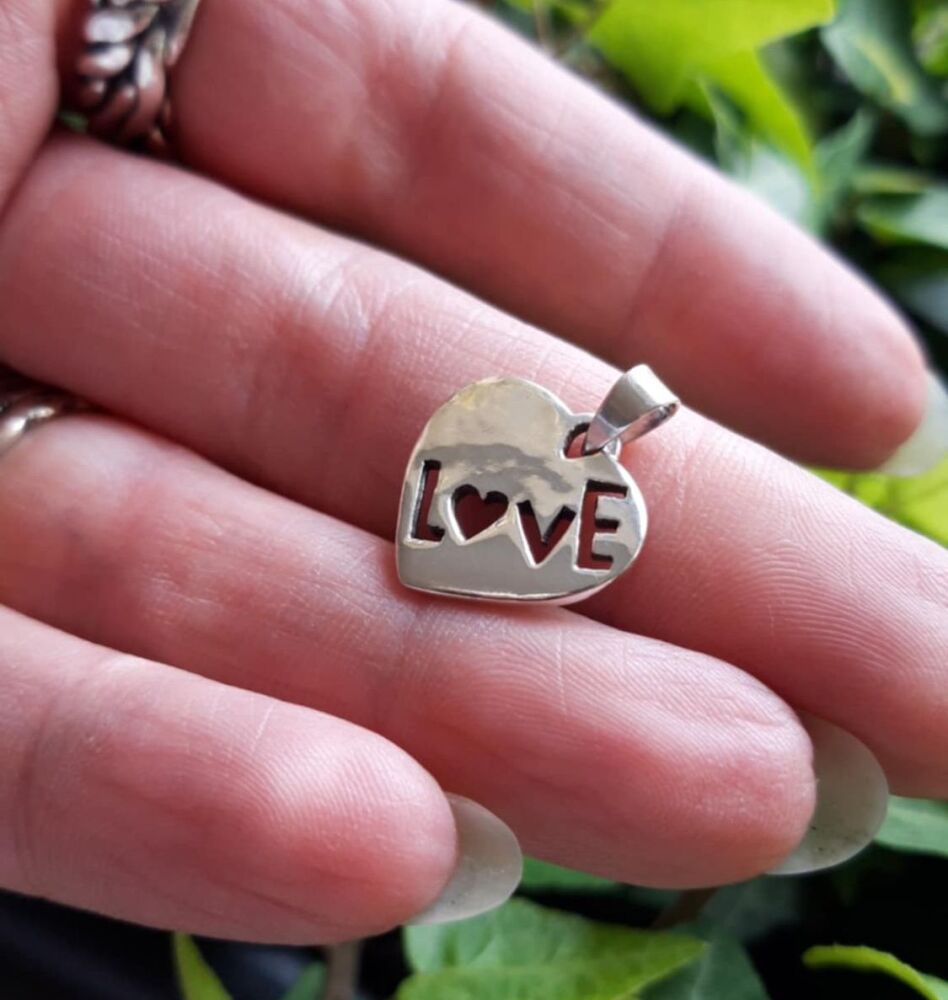 REFURBISHED Sterling silver 'LOVE' heart pendant