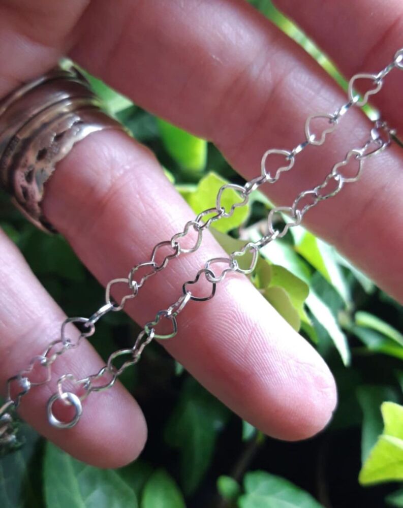 STAINLESS STEEL Delicate interlinked heart chain - Bracelet, Anklet or Necklace