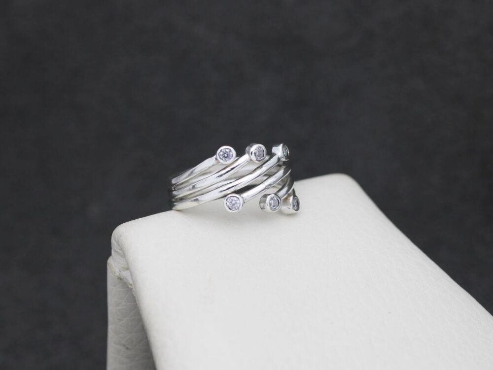 REFURBISHED Sterling silver & clear CZ ring (L)