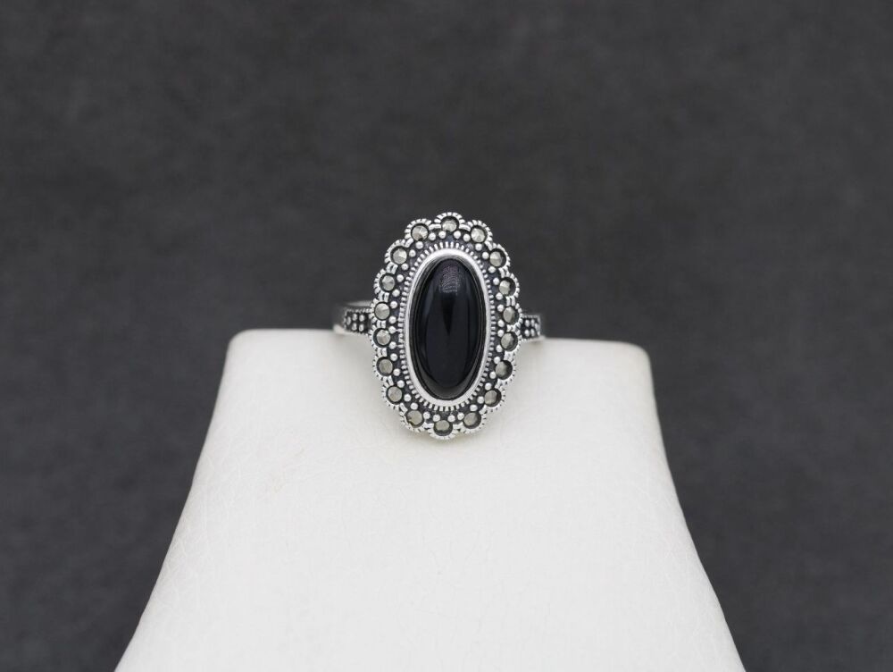 REFURBISHED Sterling silver, black onyx & marcasite ring (P ½)