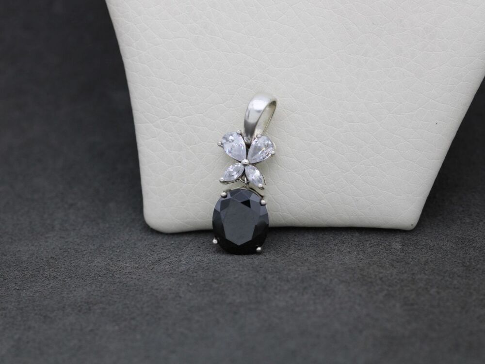 REFURBISHED Sterling silver pendant with black & clear stones