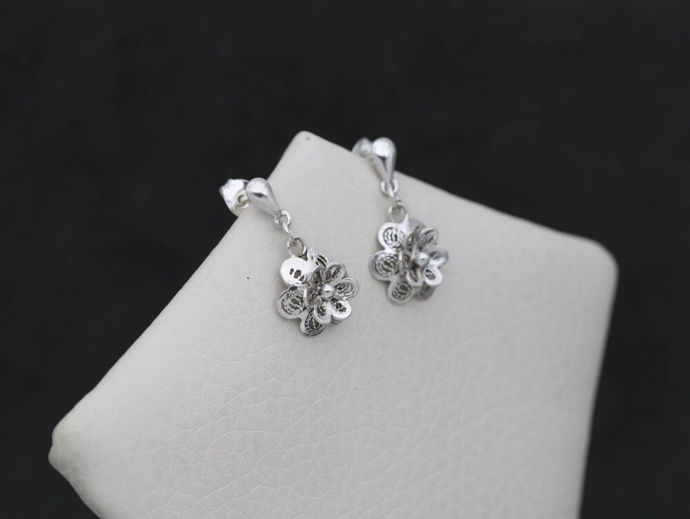 REFURBISHED Sterling silver filigree flower drop earrings