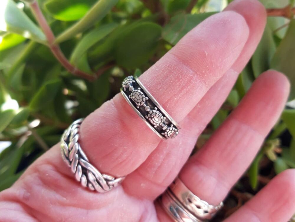 REFURBISHED Sterling silver tortoise spinner ring (P &frac12;)