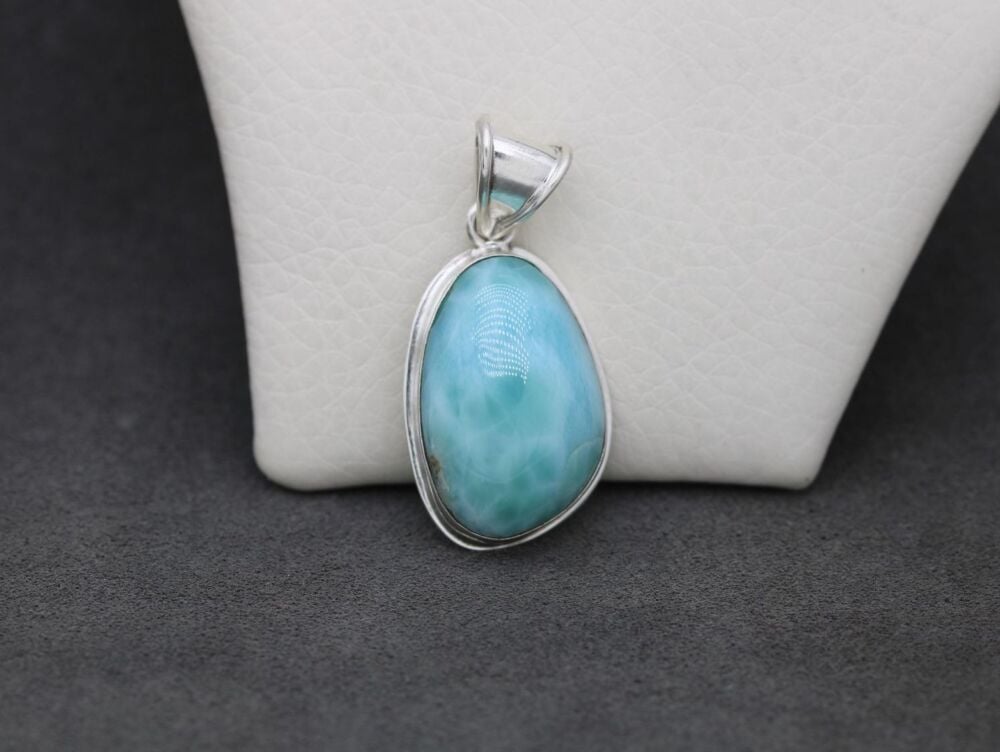 REFURBISHED Sterling silver & larimar pendant