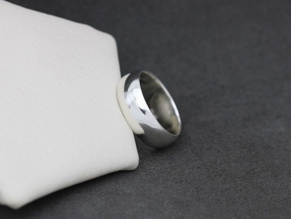 REFURBISHED Classic sterling silver solid 'D' profile wedding band ring (V)