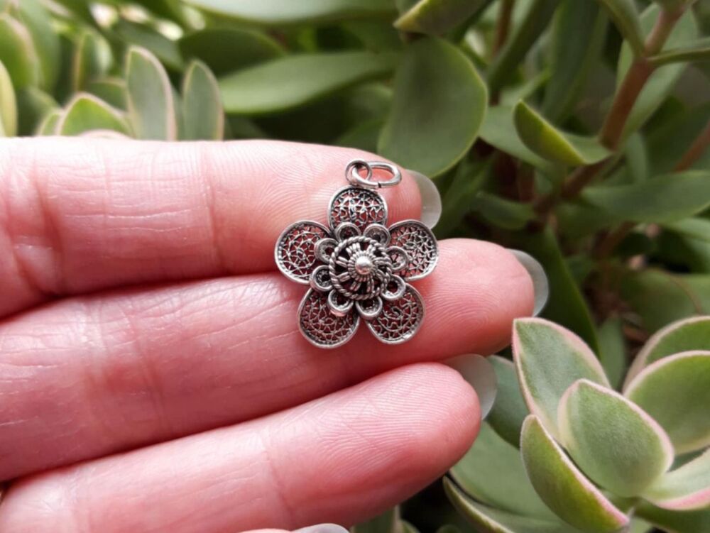 REFURBISHED Sterling silver filigree flower pendant