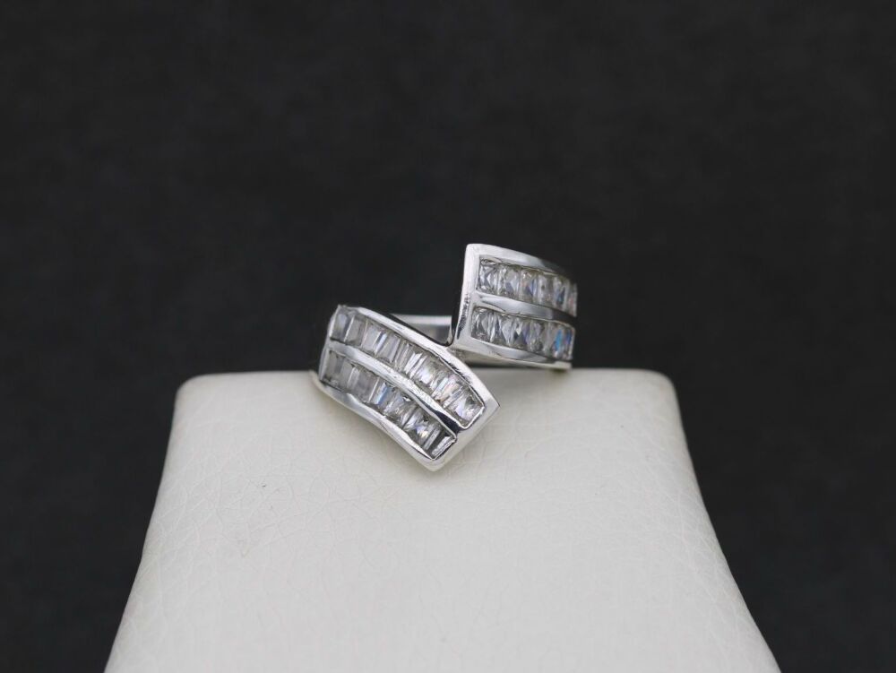 REFURBISHED Sterling silver & CZ wrap style ring (P &frac12;)