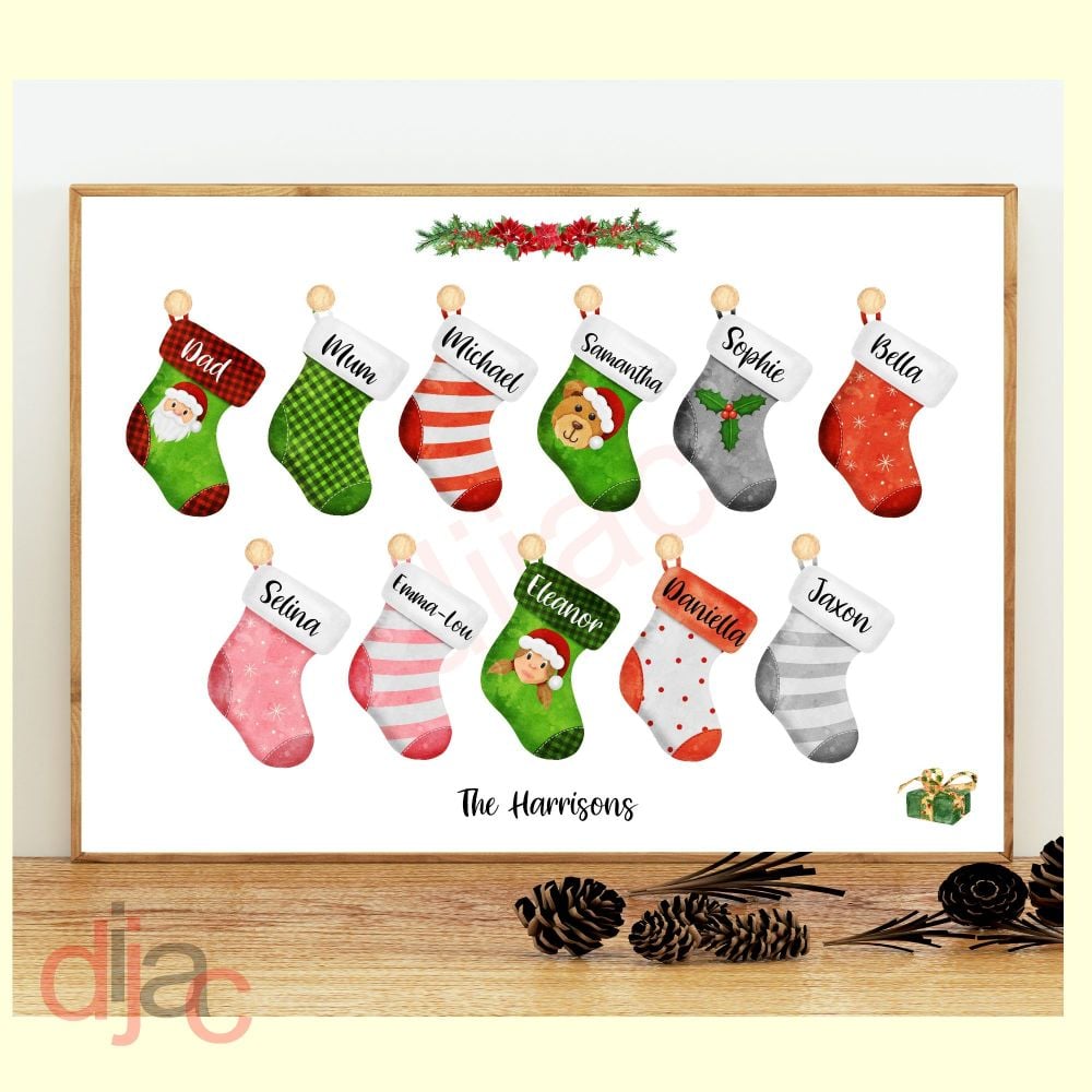 <!-- 010 -->11 CHARACTER CHRISTMAS STOCKING (D2) FAMILY PRINT