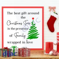 THE BEST GIFT AROUND THE CHRISTMAS TREE (D2)<br>15 x 15 cm