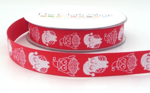 SRC-1415 R White Owls on red background