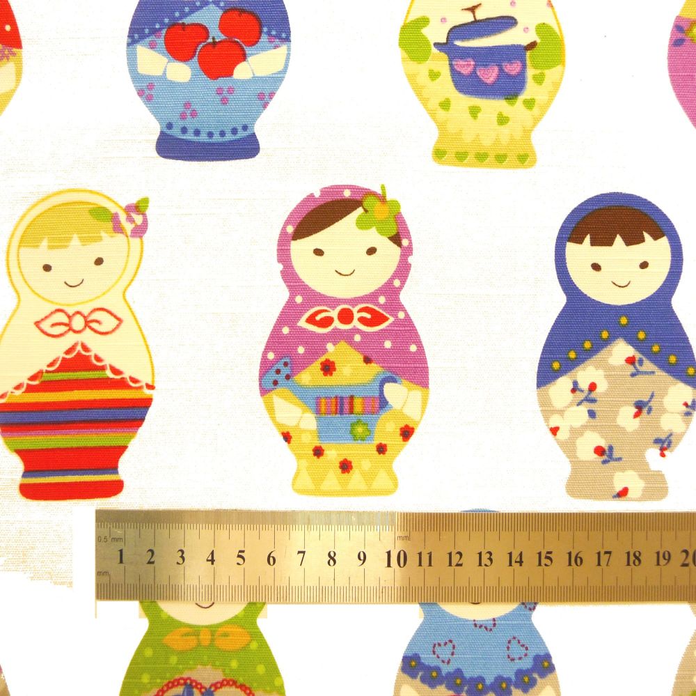 L1853 Russian Babooshka Dolls Canvas Fabric