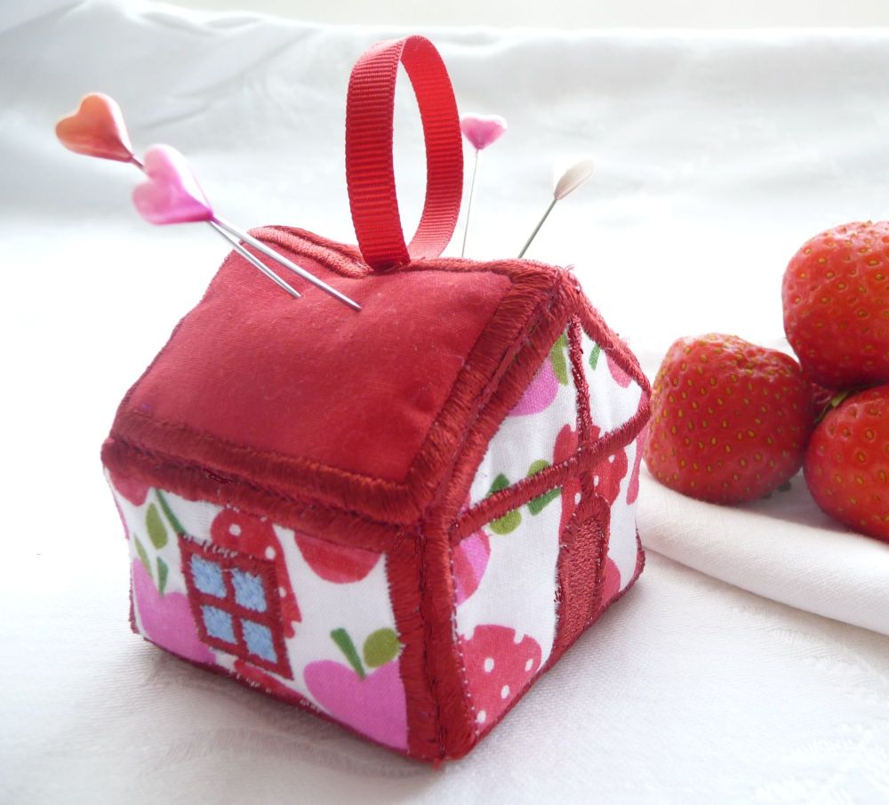 Strawberry Cottage Pincushion Kit